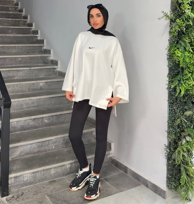 NIKE TOP